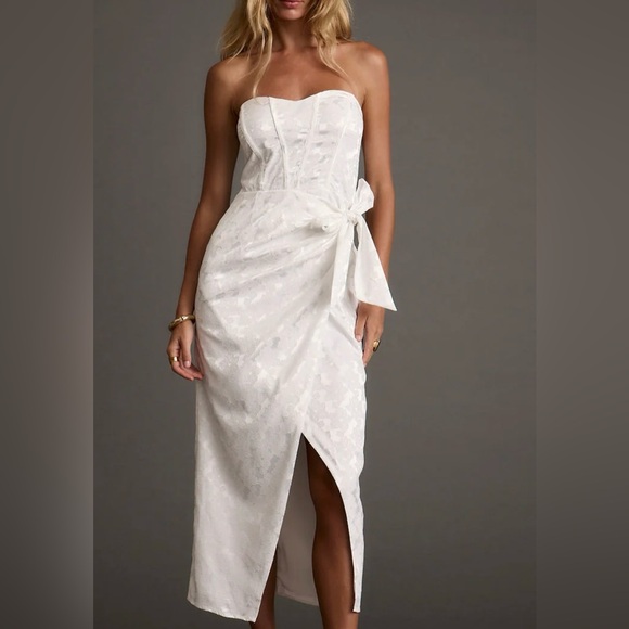 12th Tribe Dresses & Skirts - NWT 12th Tribe White Asymmetrical Wrap Dress